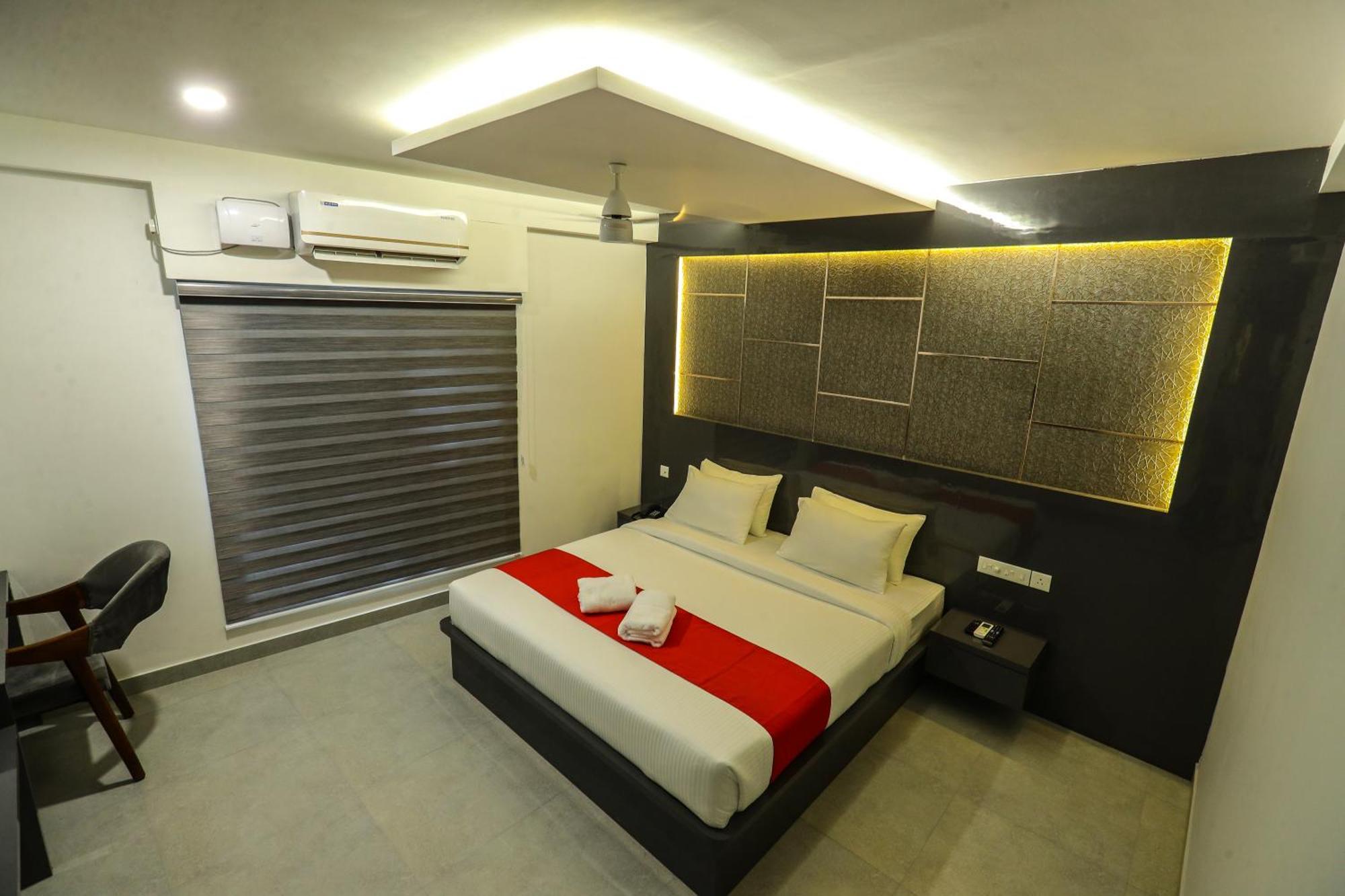 D-Luxe Hotel Kochi Luaran gambar