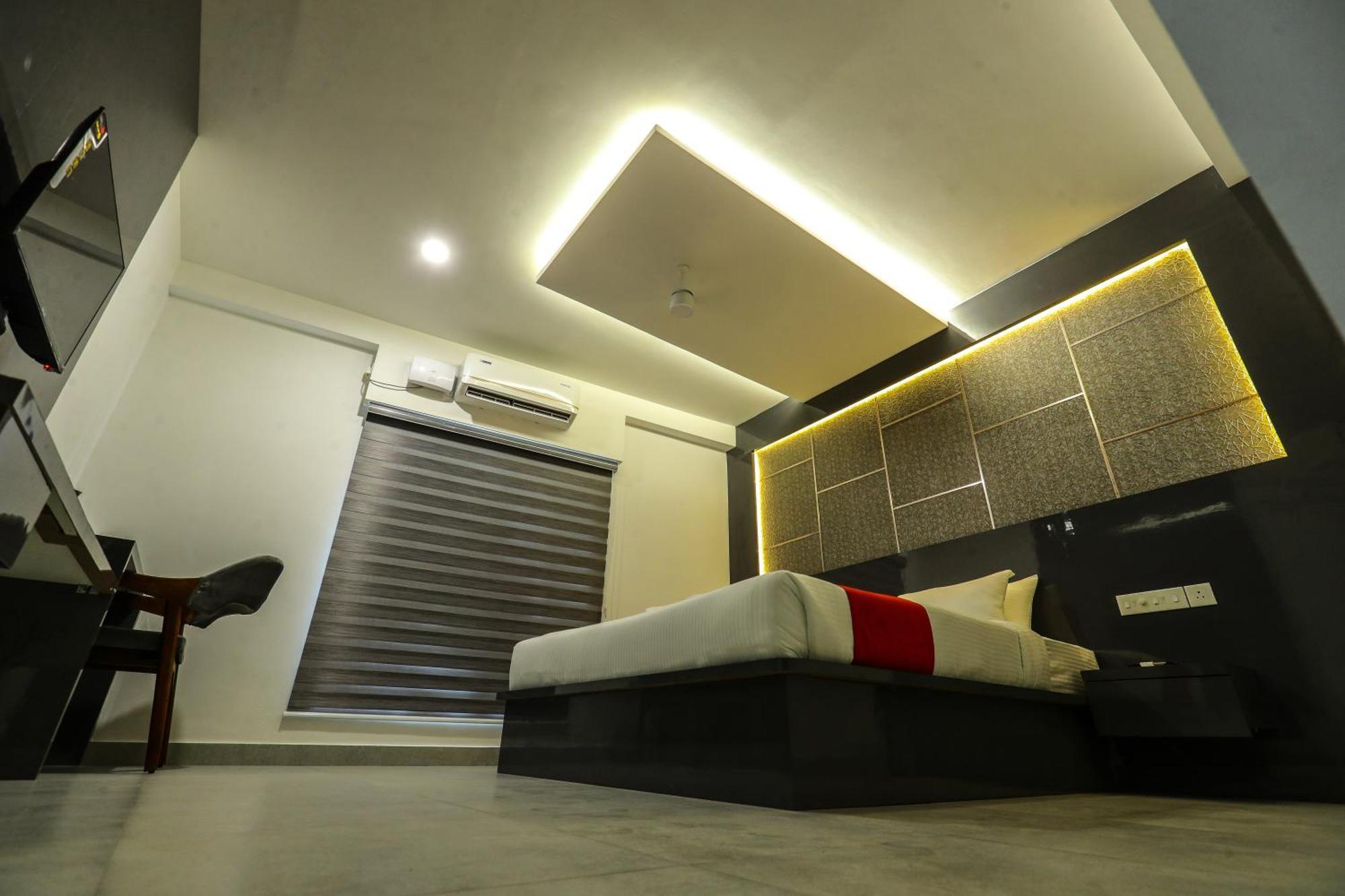 D-Luxe Hotel Kochi Luaran gambar